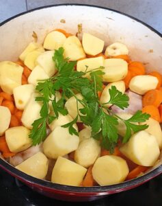 lapin-à-la-marmite-norvégienne